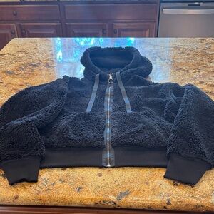 Athleta Women’s reversible jacket. Size  small no tags. Black color. Like new!